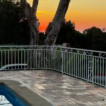 Willa Des Oliviers *