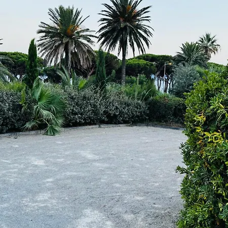 Willa Des Oliviers *