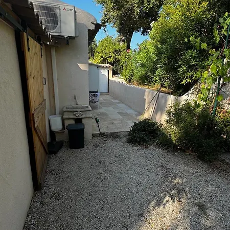 Des Oliviers Willa Grimaud