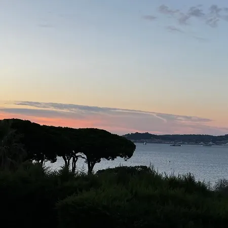 Des Oliviers Villa